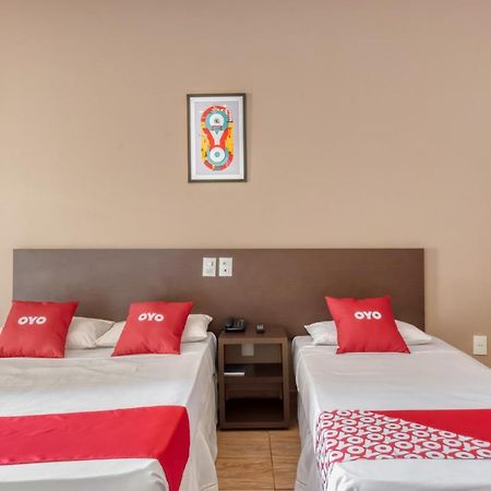 Oyo Hotel Rio Claro Риу-Клару Экстерьер фото