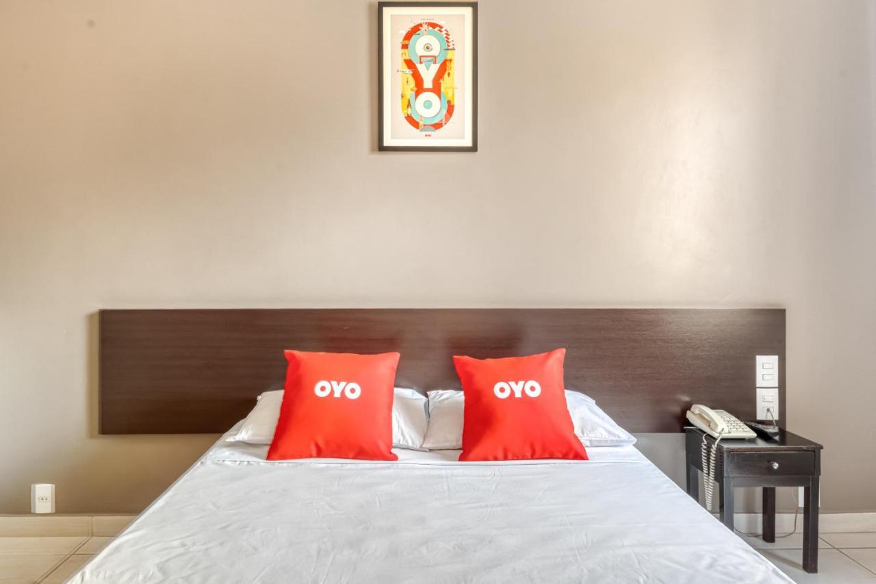 Oyo Hotel Rio Claro Риу-Клару Экстерьер фото